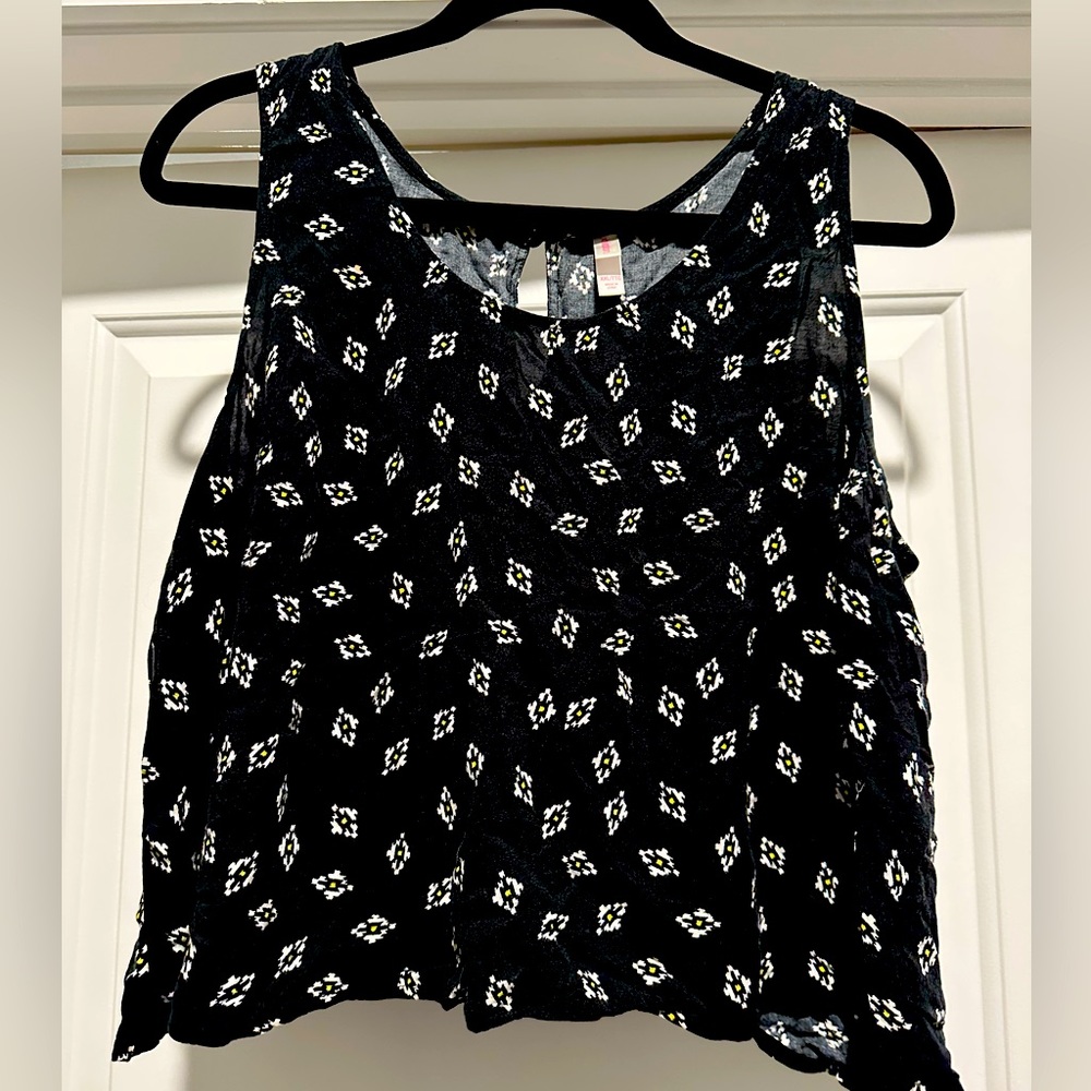 Black crop top